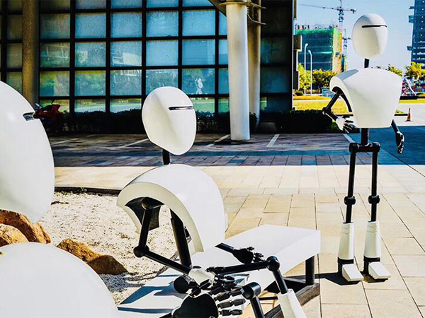青岛国际机器人中心雕塑、精神堡垒及街具项目