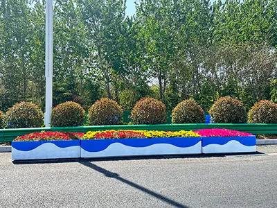 高速路口大型花箱项目